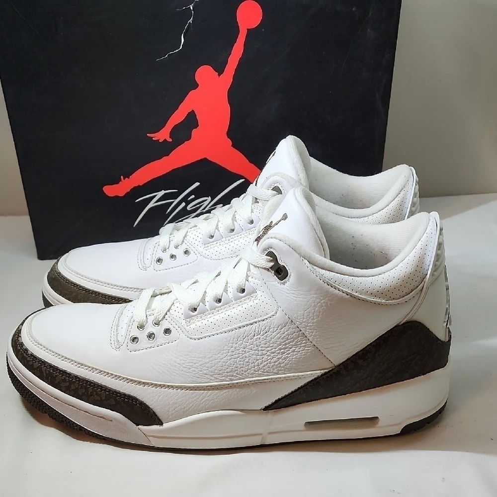 Jordan Retro Sneakers White with Black and Brown Details